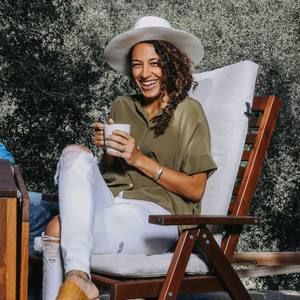 Meet your Posher, Jade